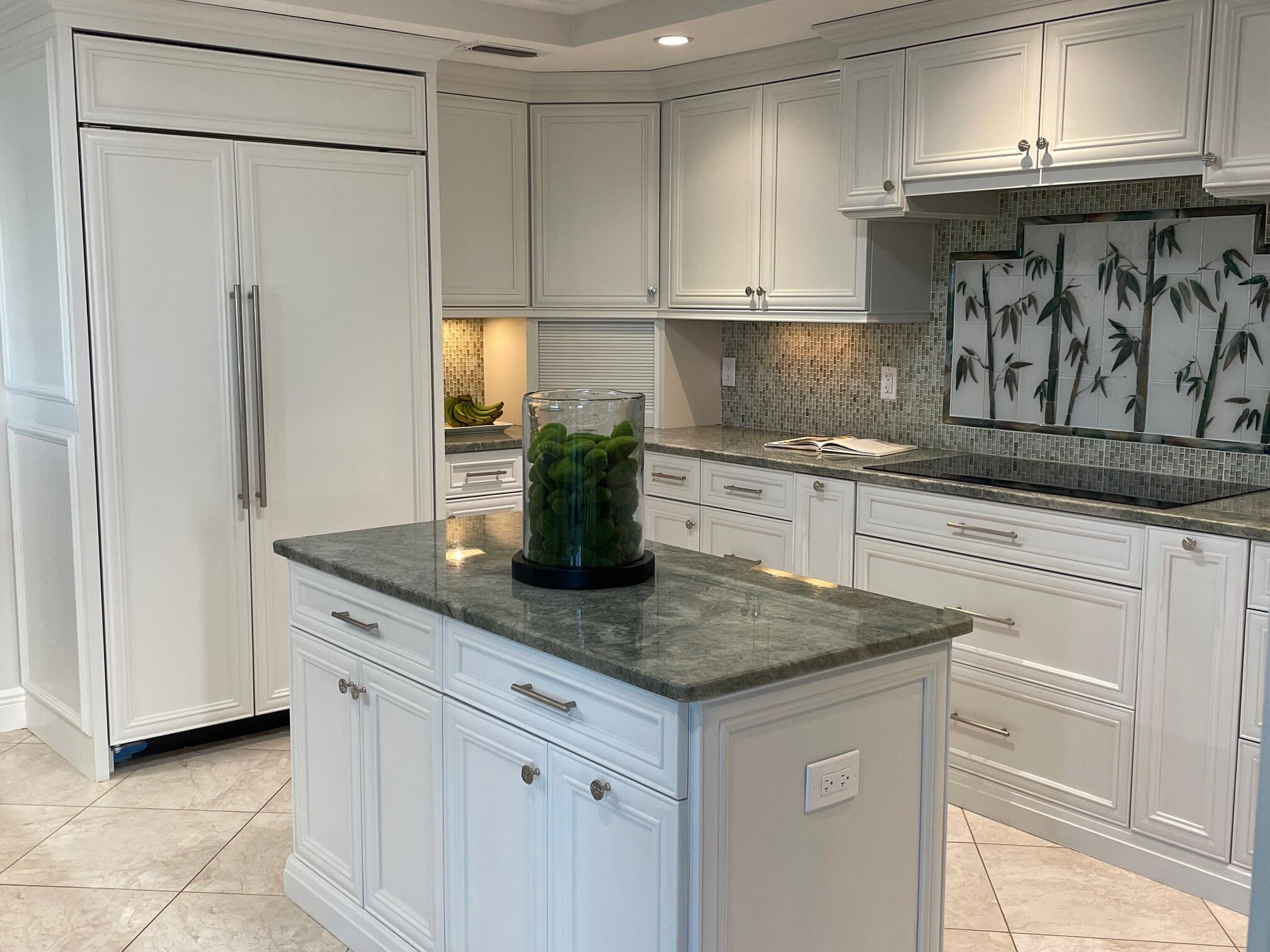 TWELVE OAKS CONDO - Residential