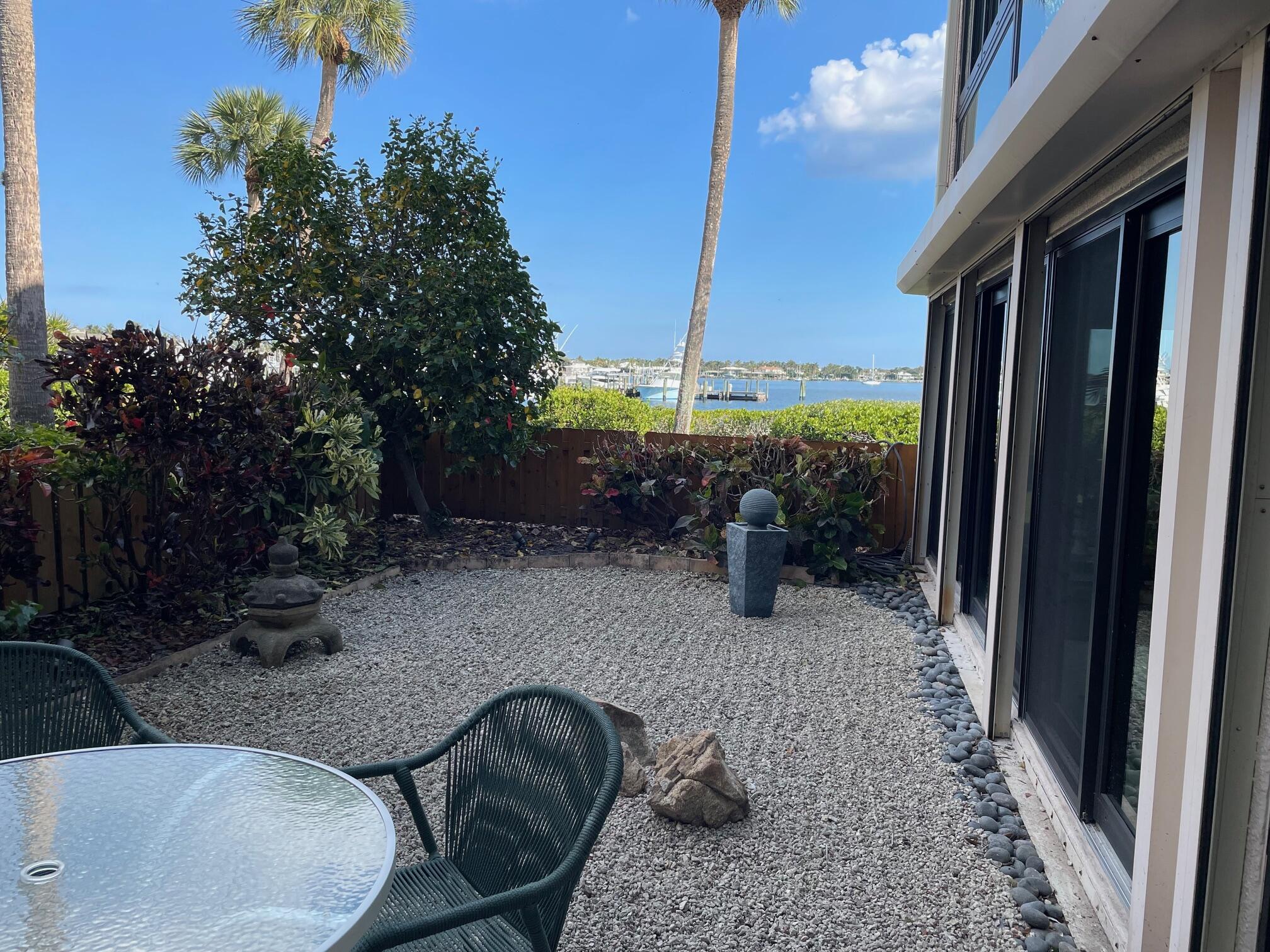 TWELVE OAKS CONDO - Residential