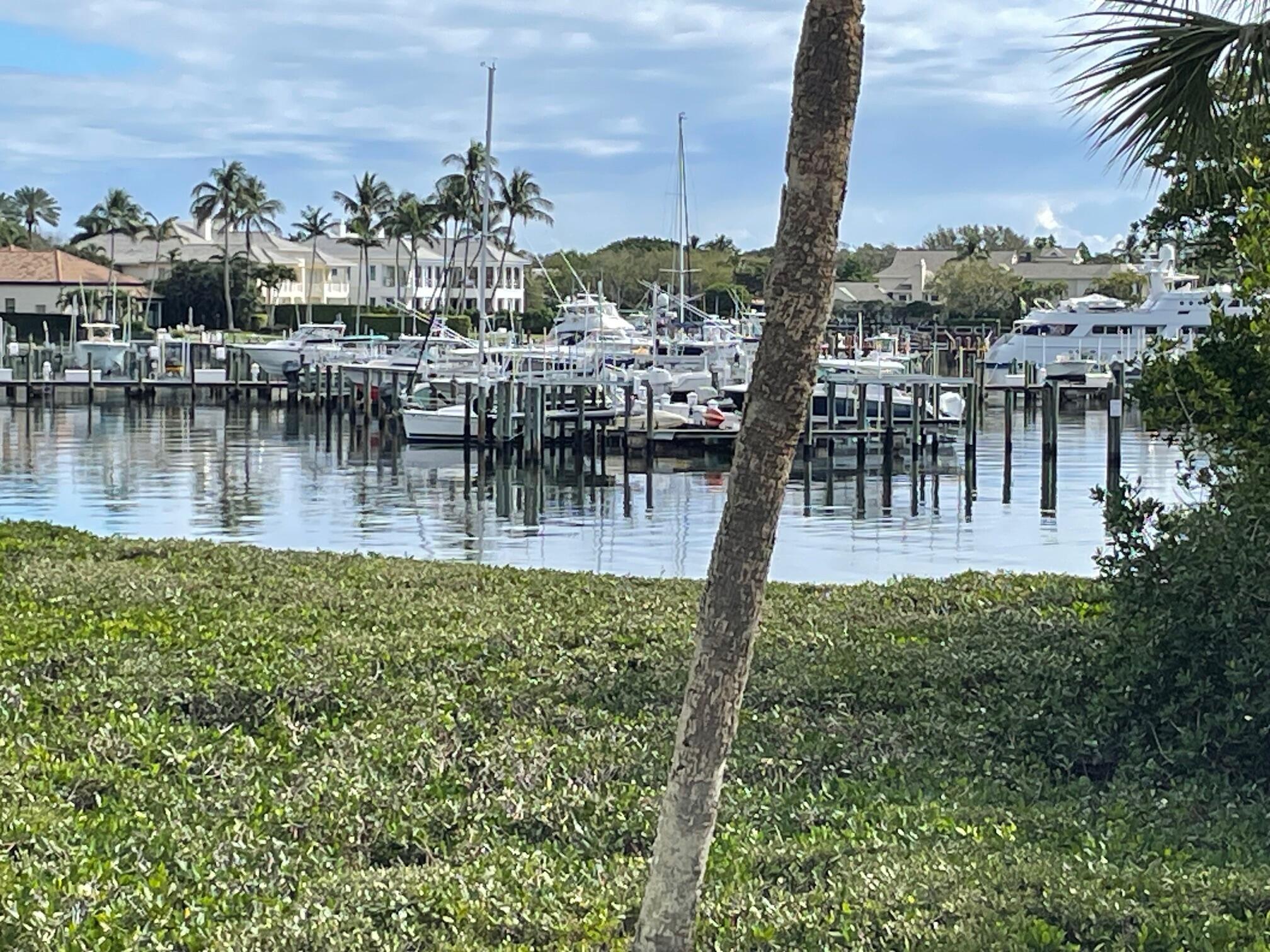 TWELVE OAKS CONDO - Residential