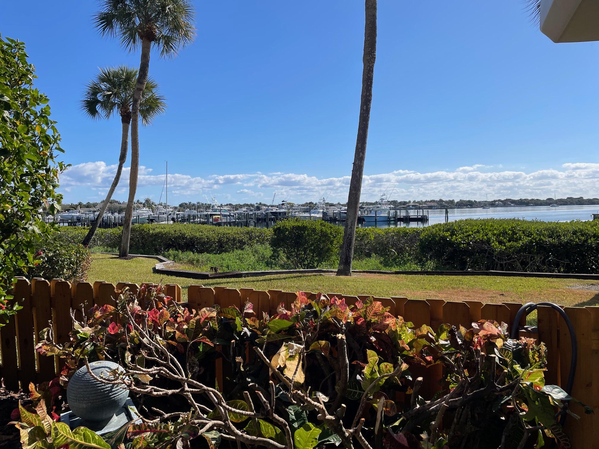 TWELVE OAKS CONDO - Residential