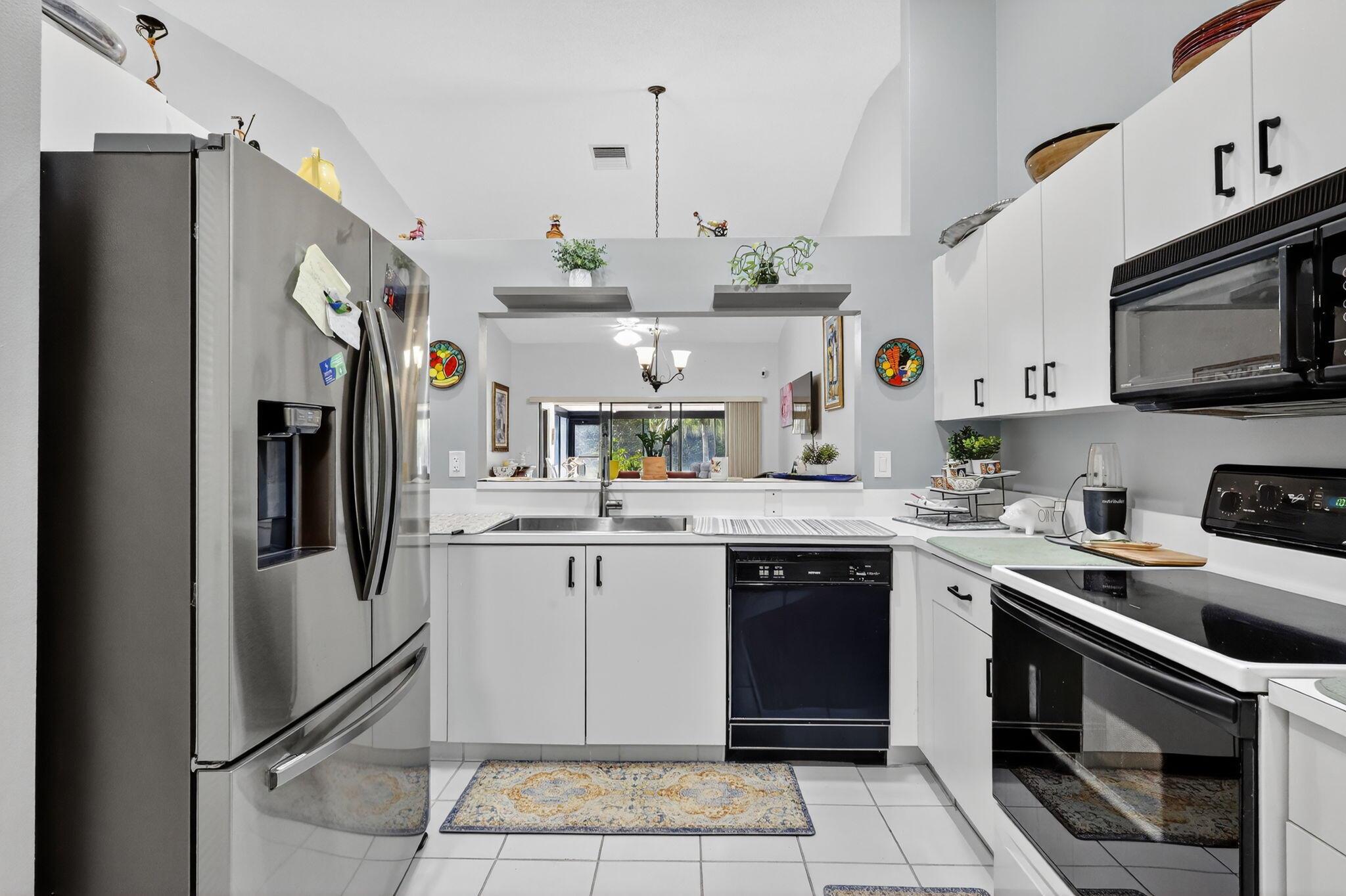 SUN VALLEY EAST CONDO - Residential