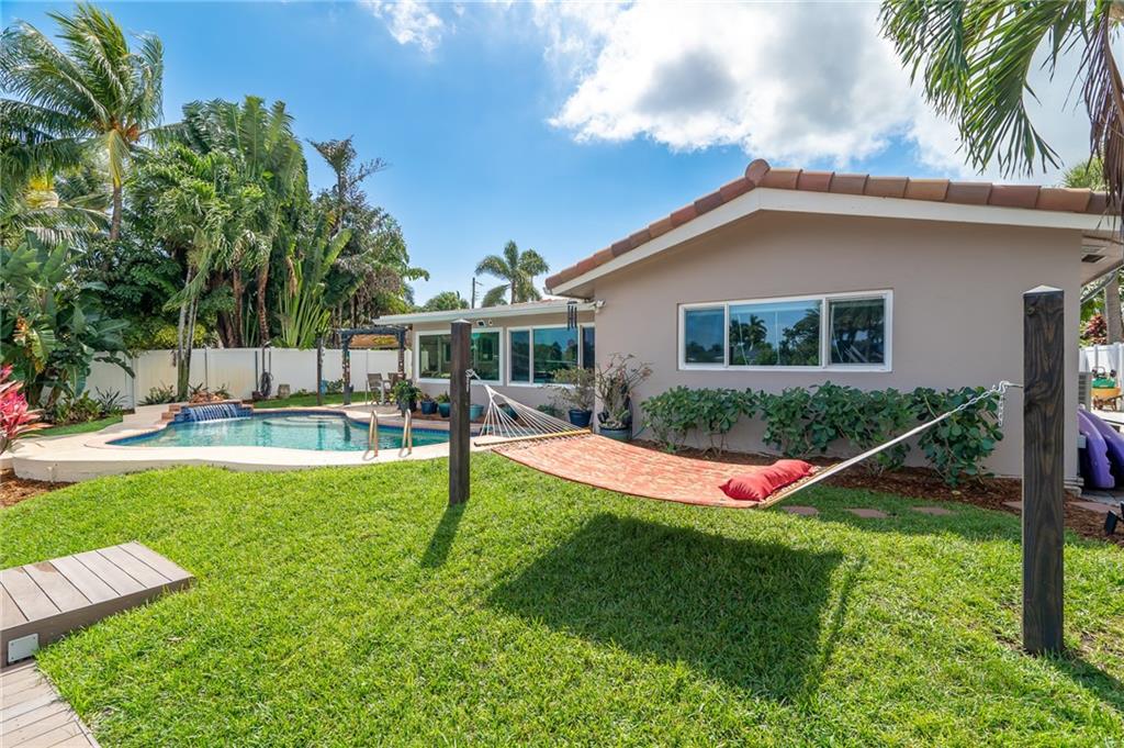 Poinsettia Heights River - Residential