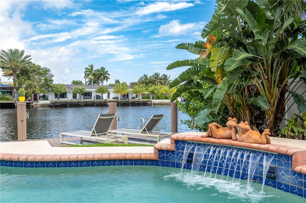 Poinsettia Heights River - Residential