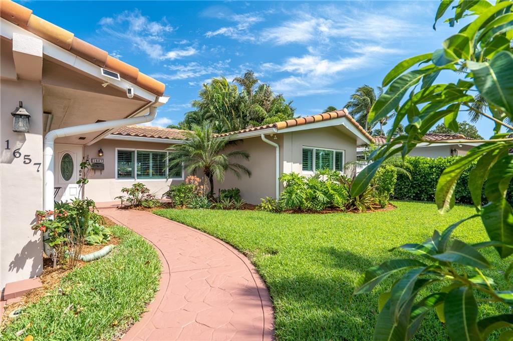 Poinsettia Heights River - Residential