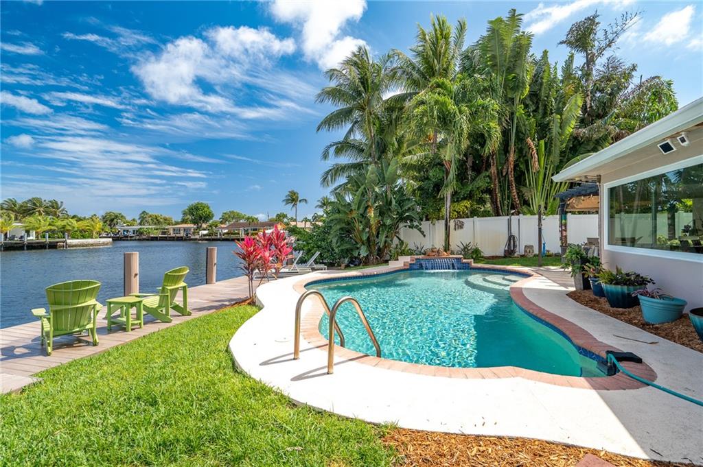 Poinsettia Heights River - Residential