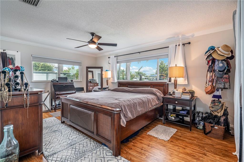 Poinsettia Heights River - Residential