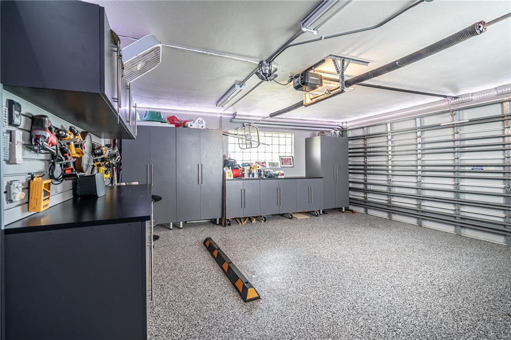 Poinsettia Heights River - Residential