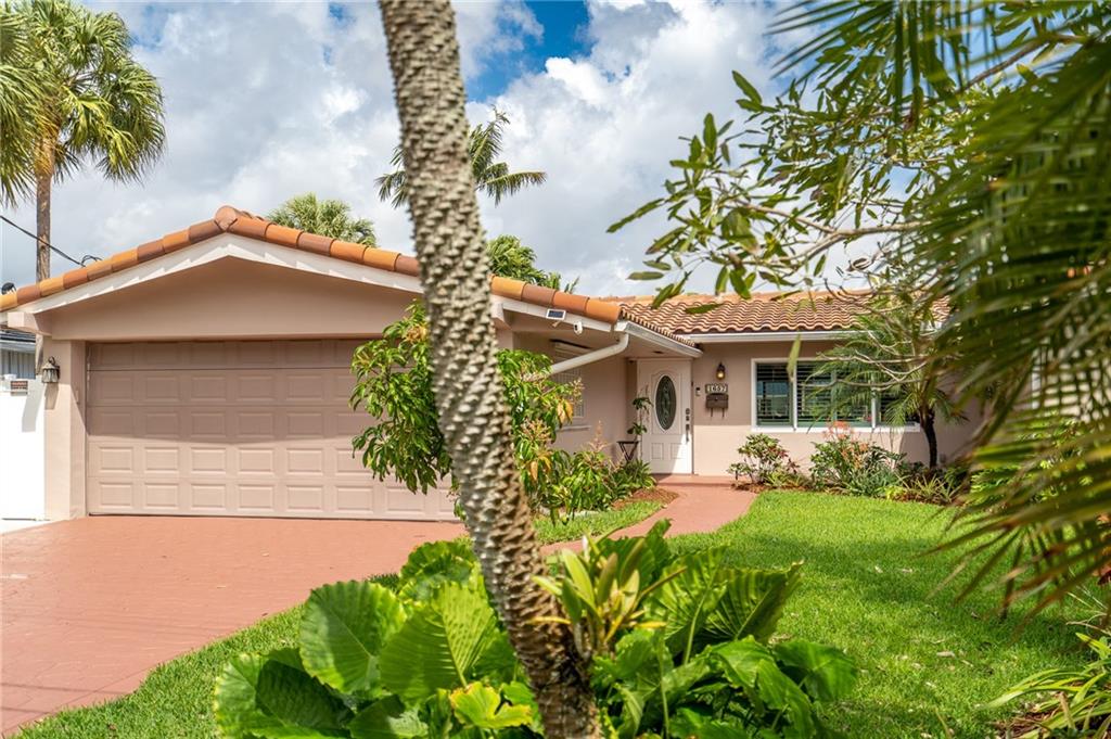 Poinsettia Heights River - Residential