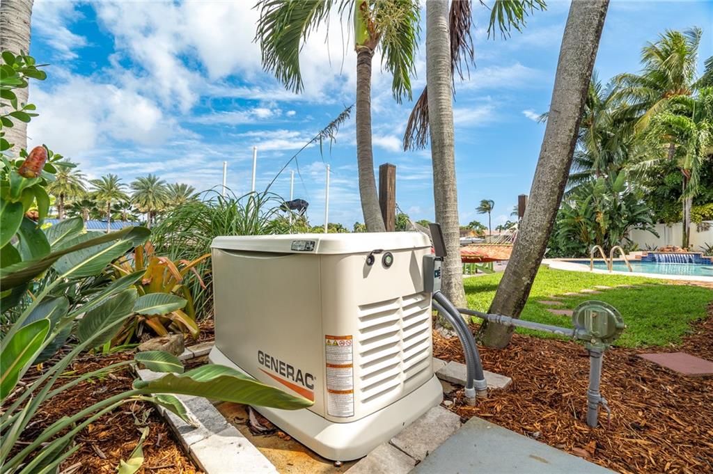 Poinsettia Heights River - Residential