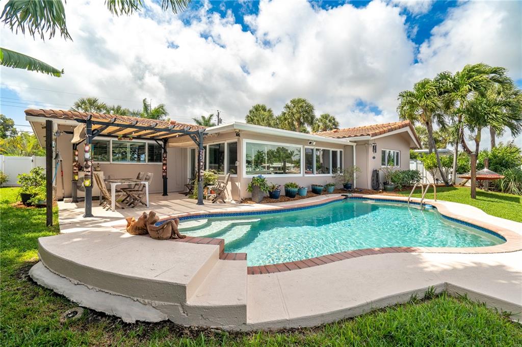 Poinsettia Heights River - Residential