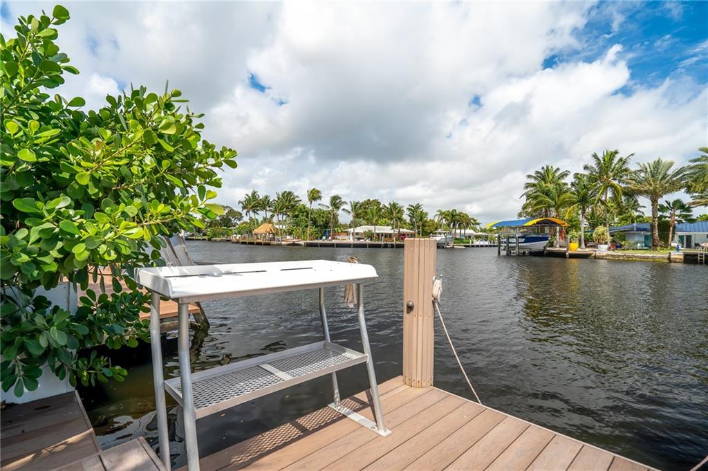 Poinsettia Heights River - Residential