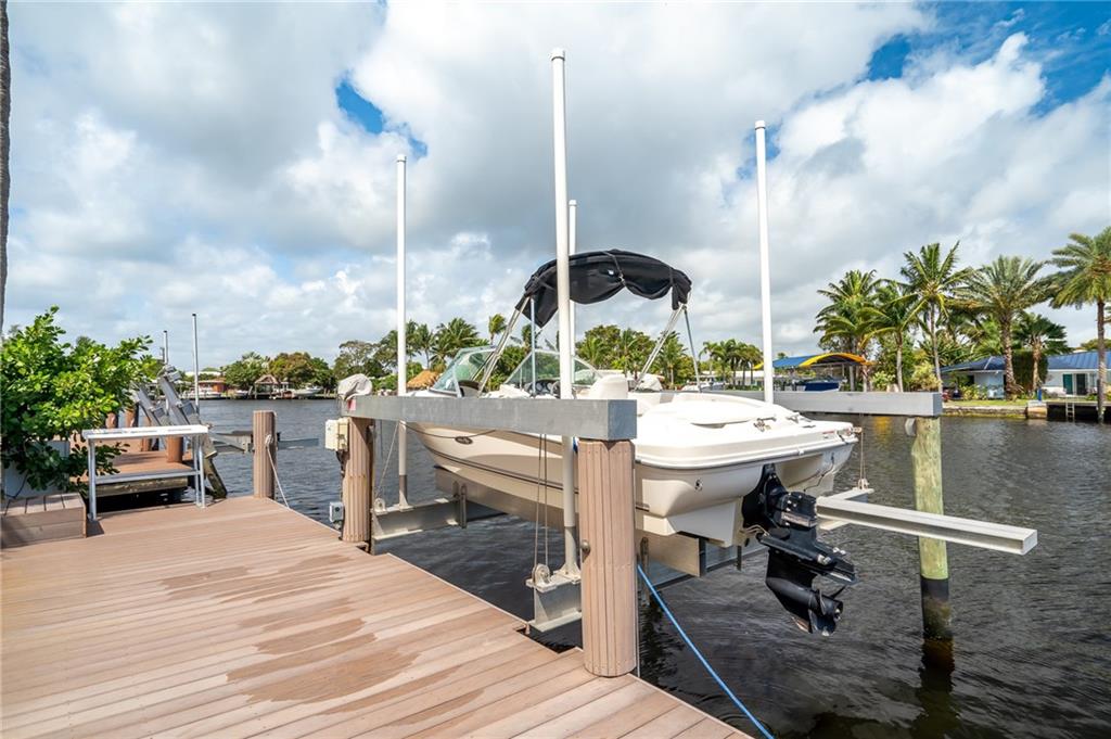 Poinsettia Heights River - Residential