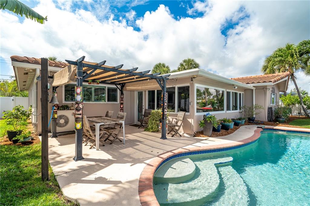 Poinsettia Heights River - Residential