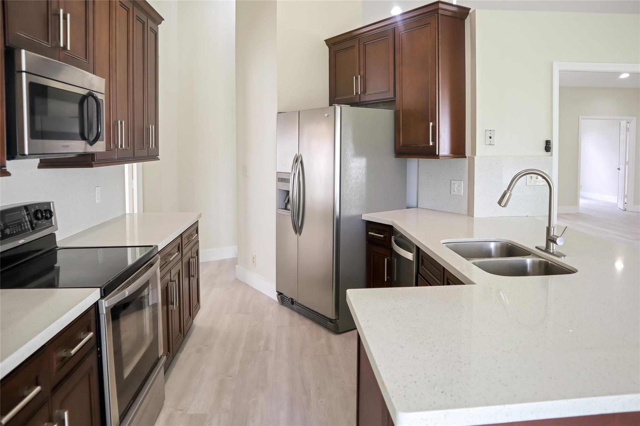BOULEVARD WOODS EAST - Residential