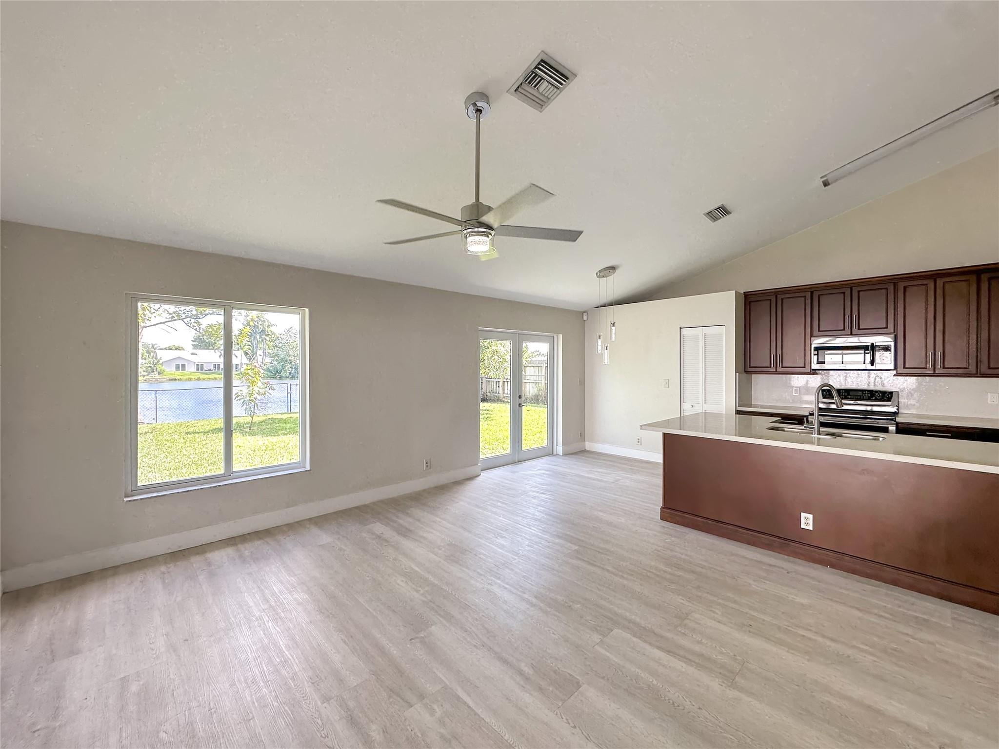 BOULEVARD WOODS EAST - Residential