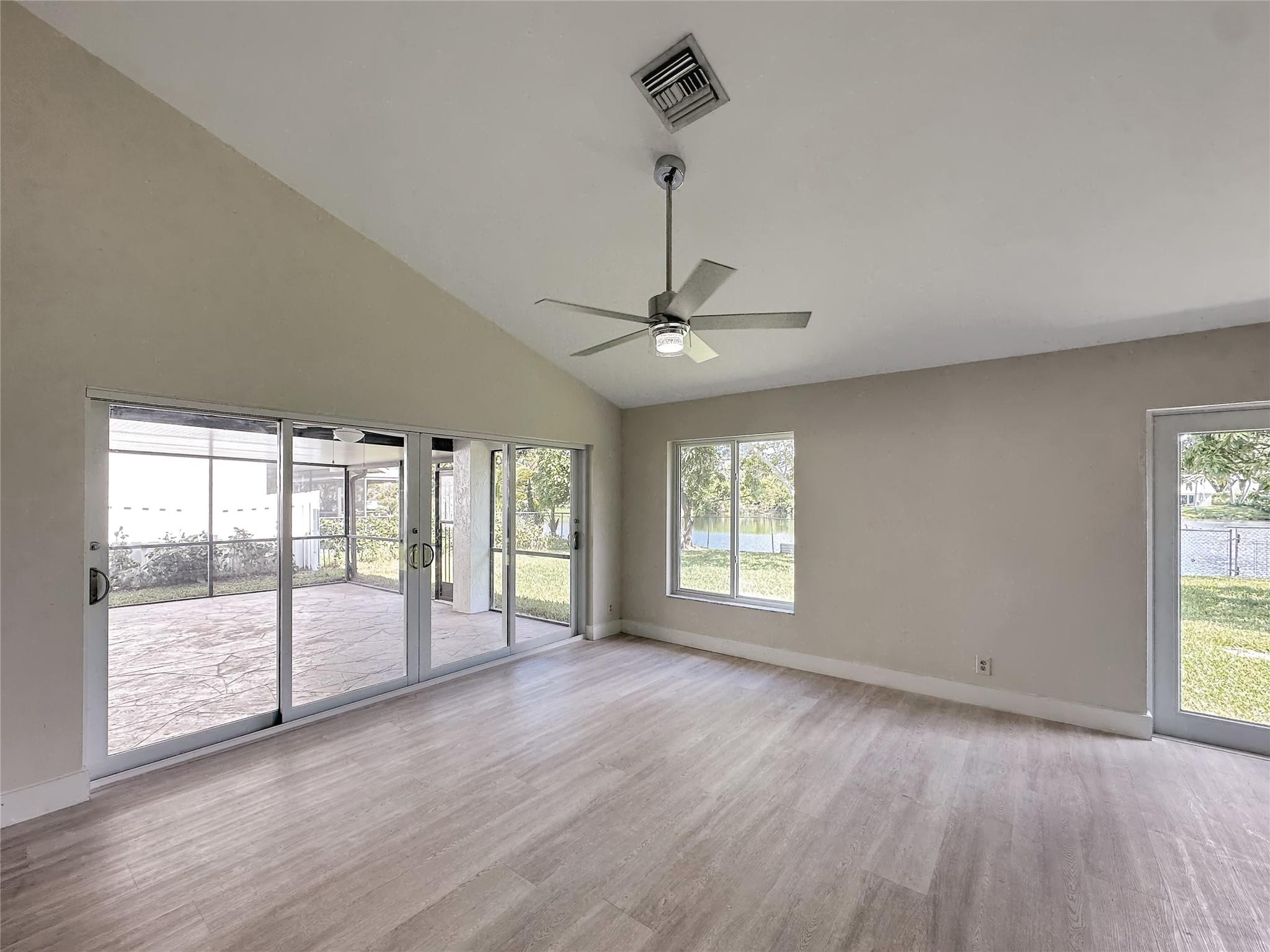 BOULEVARD WOODS EAST - Residential
