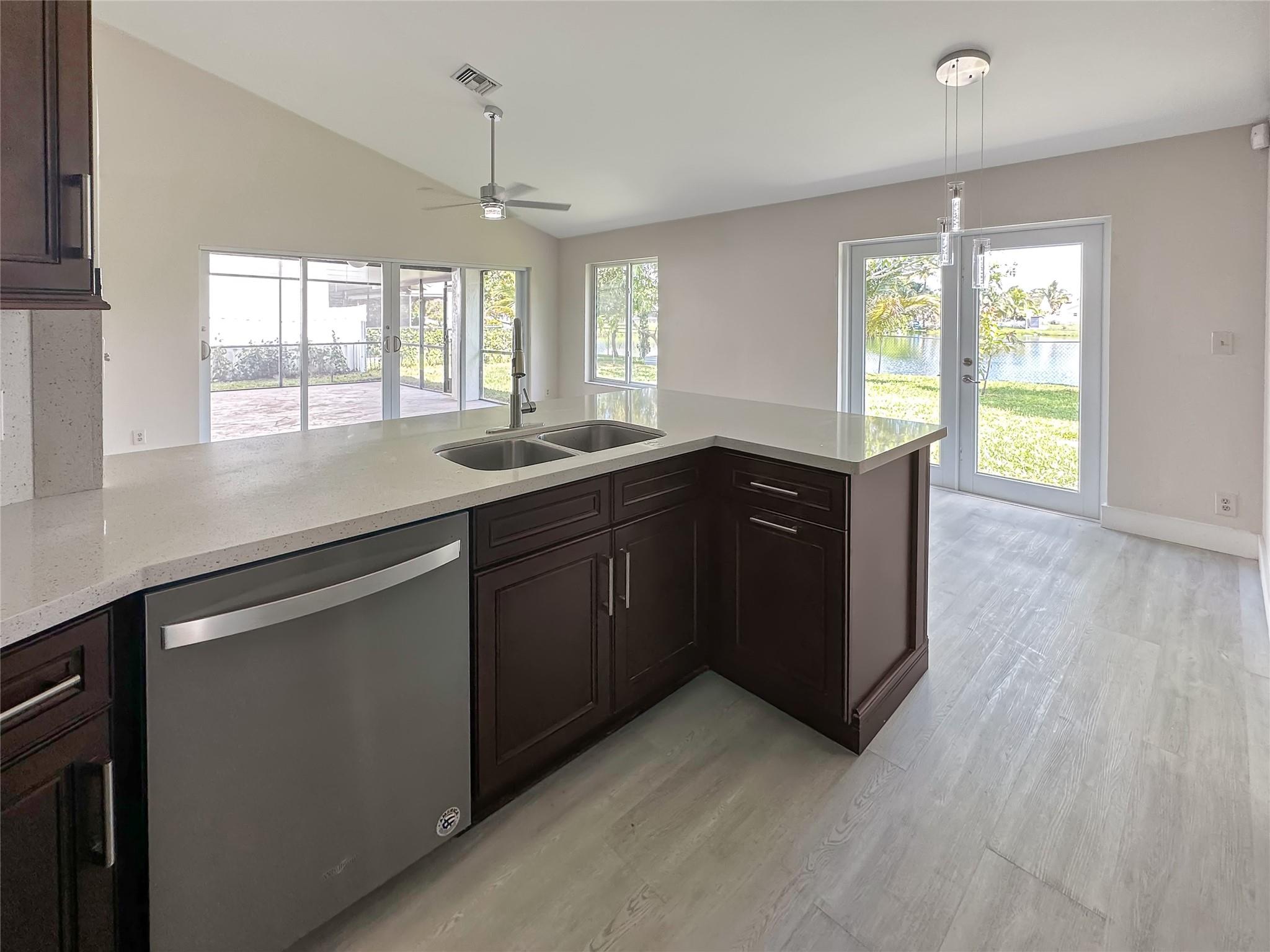 BOULEVARD WOODS EAST - Residential