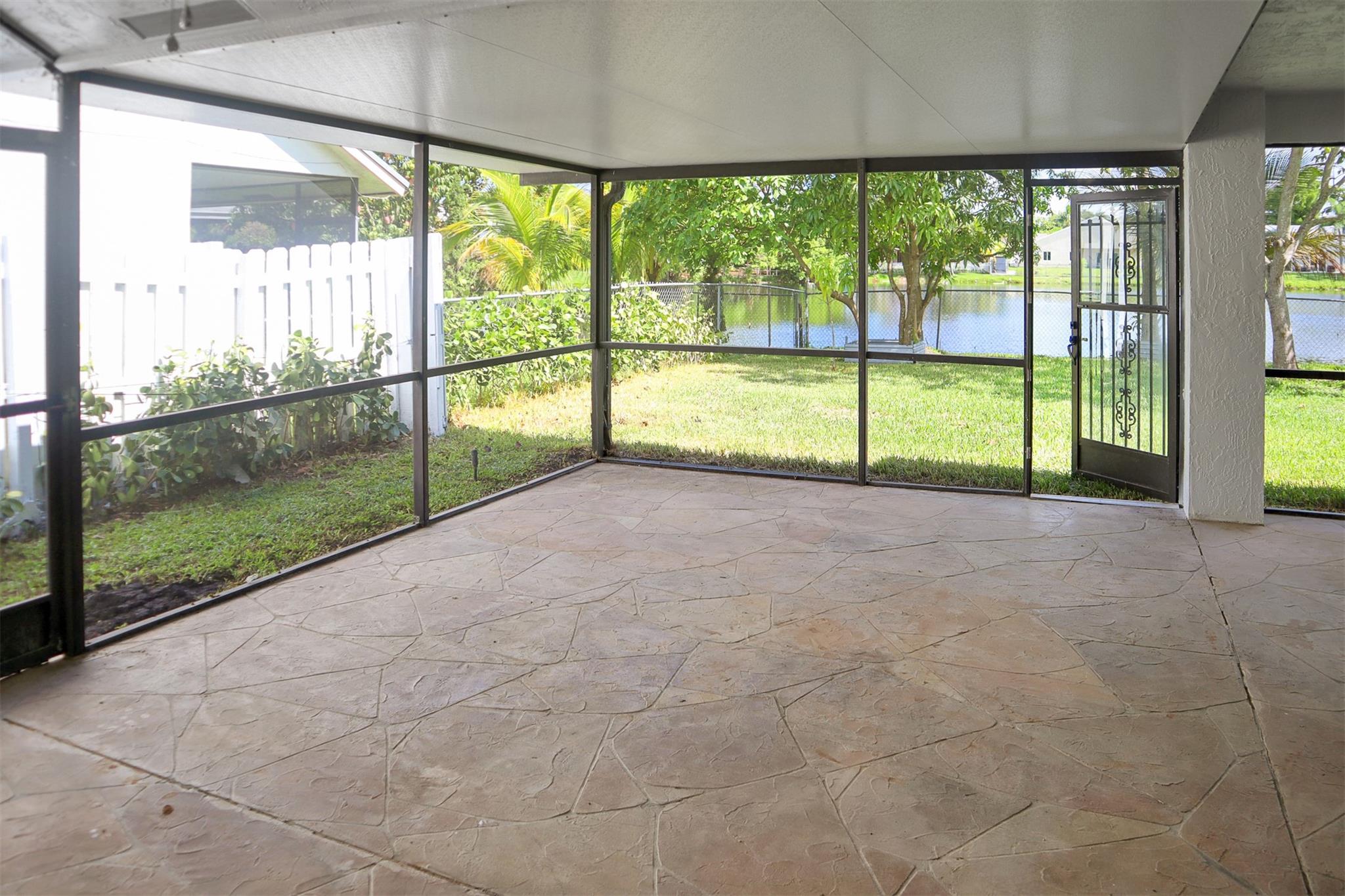 BOULEVARD WOODS EAST - Residential