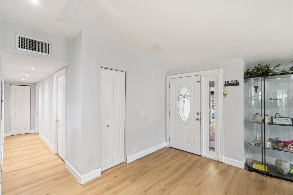 Photo of 3872 MACKINAC Road, Lake Worth Beach, FL 33462 (MLS # B26076642)