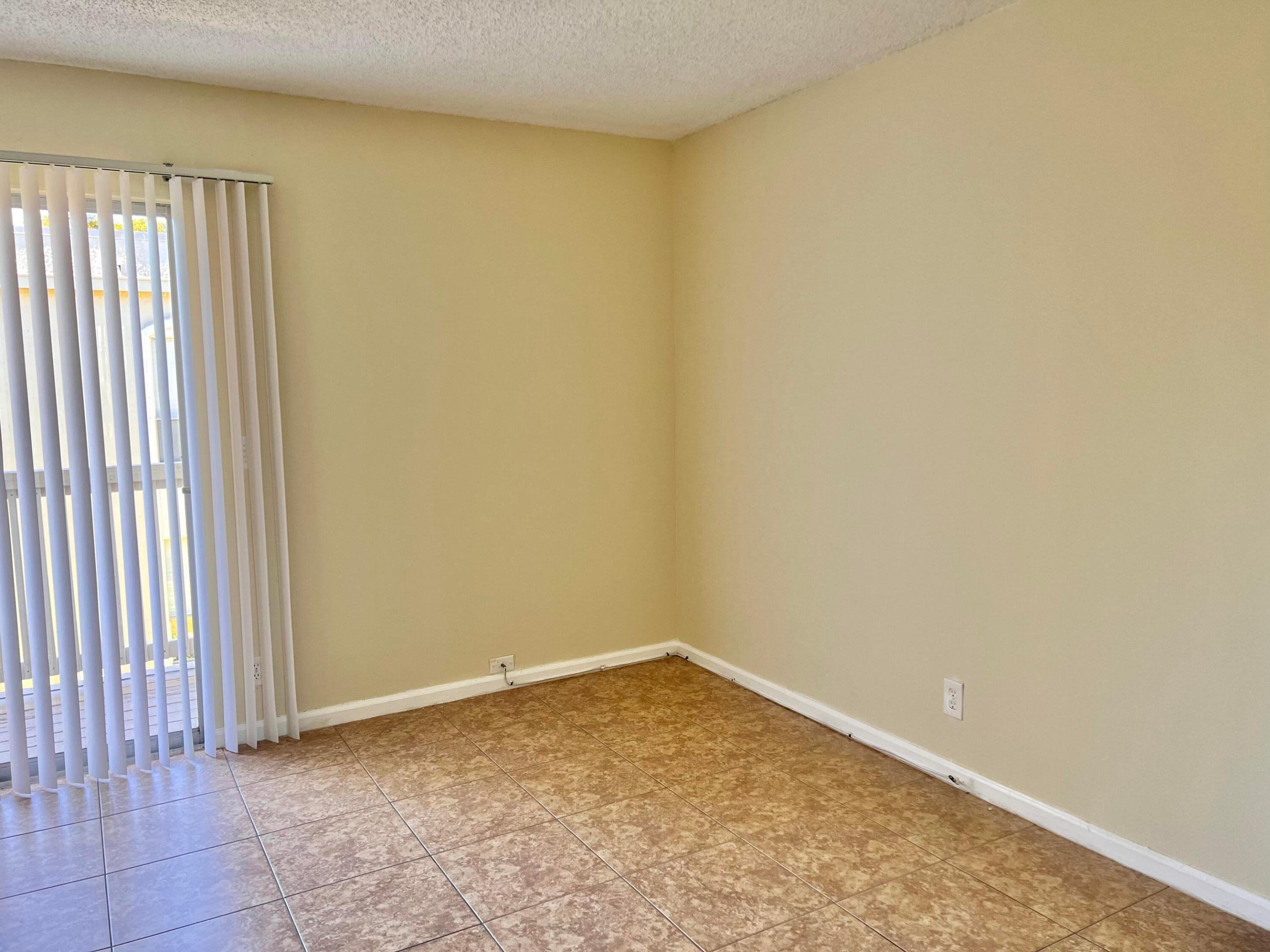 CROSS CREEK CONDO - Residential Lease