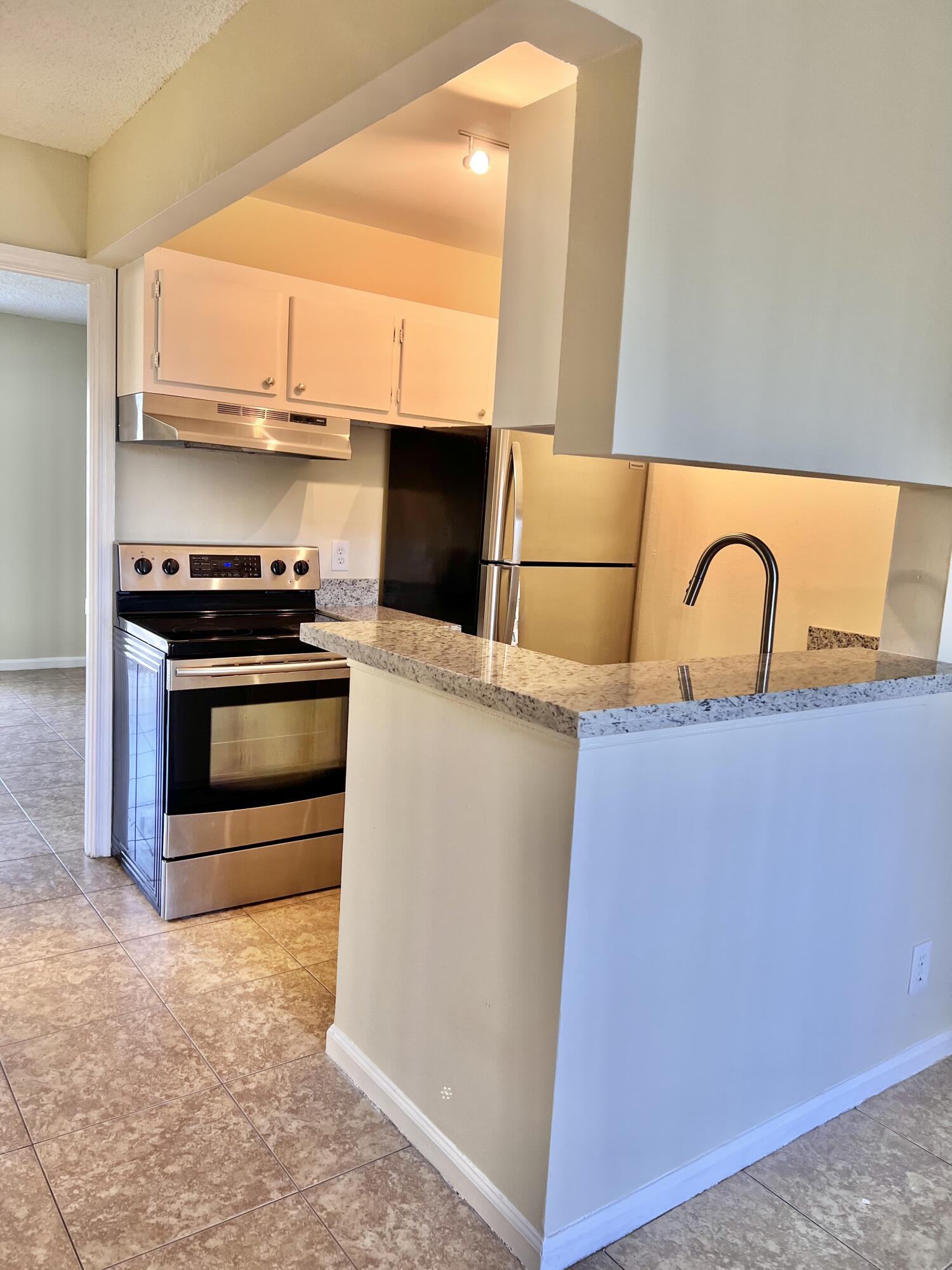 CROSS CREEK CONDO - Residential Lease
