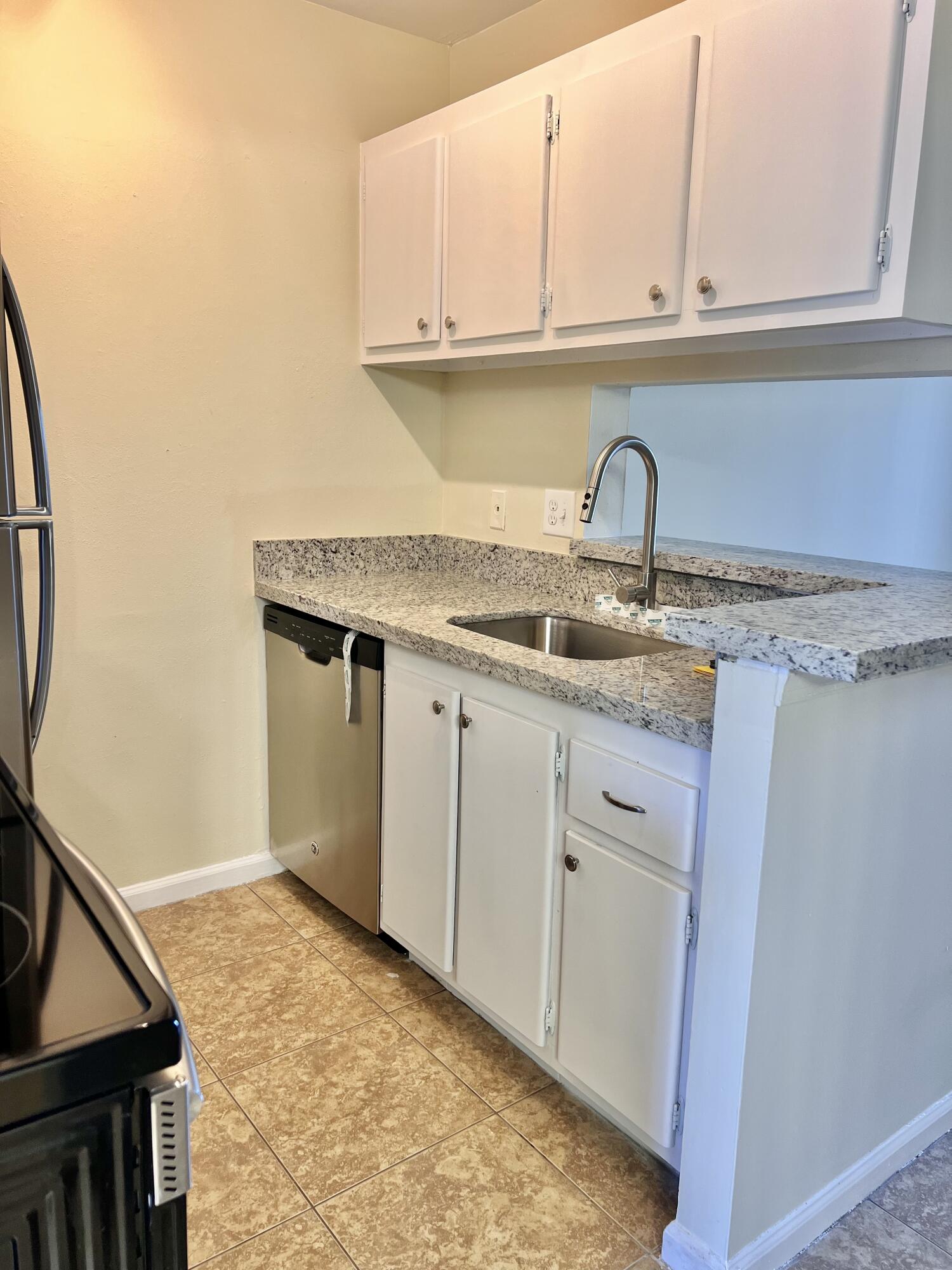CROSS CREEK CONDO - Residential Lease