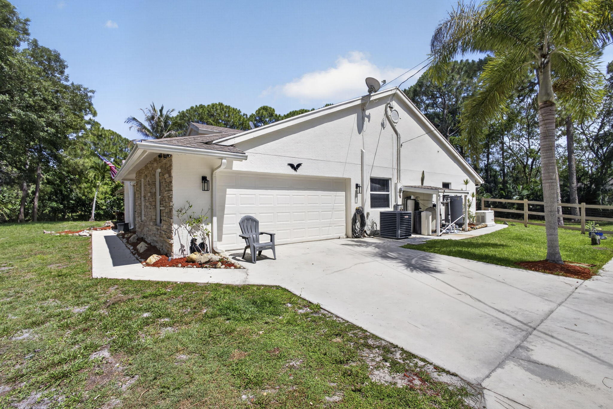 15590 N 77th Place N