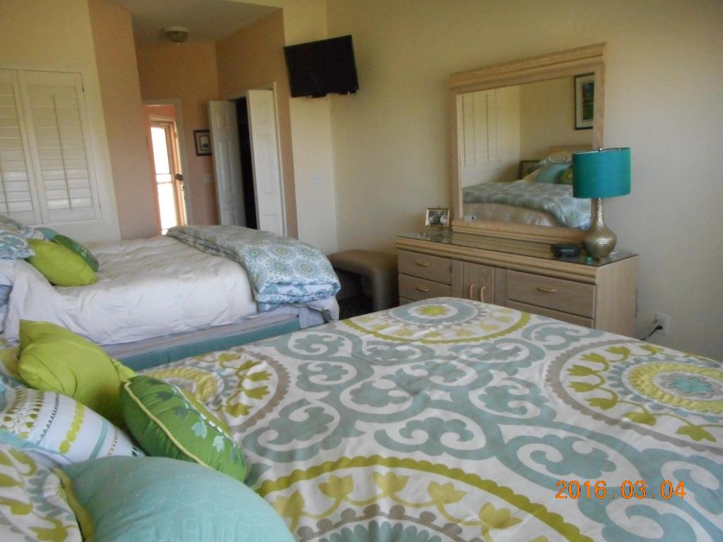 GOLF VILLAS II CONDOMINIUM - Residential