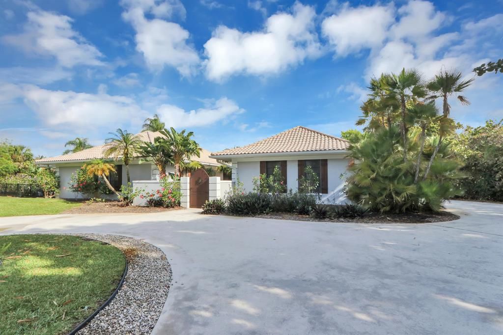 Photo of 4301 SW Thistle Terrace, Palm City, FL 34990 (MLS # R10693818)