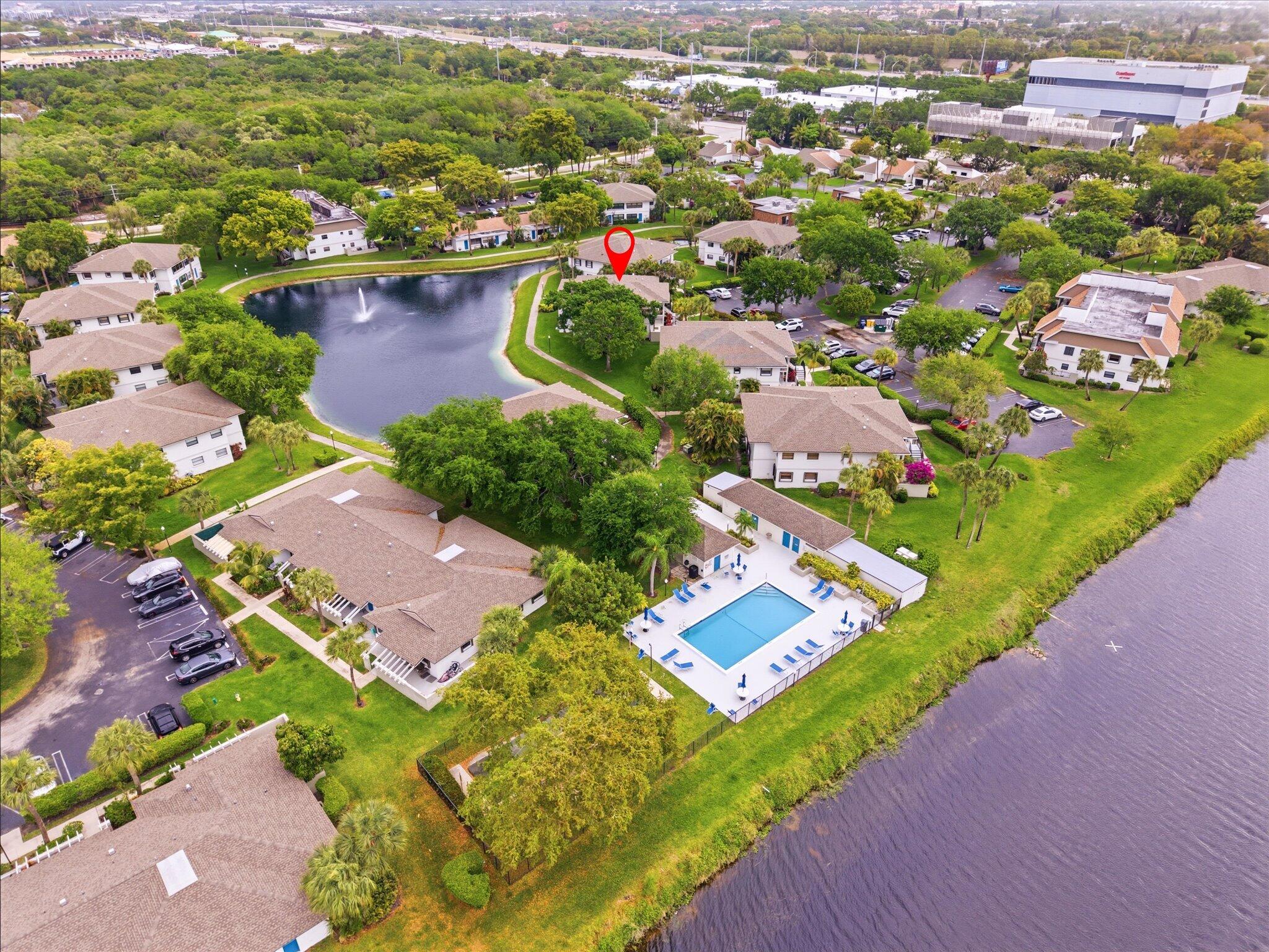 DELRAY OAKS CONDO - Residential