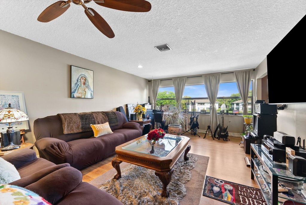 Photo of 3122 SW 20th Terrace #25b2, Delray Beach, FL 33445 (MLS # B26008803)