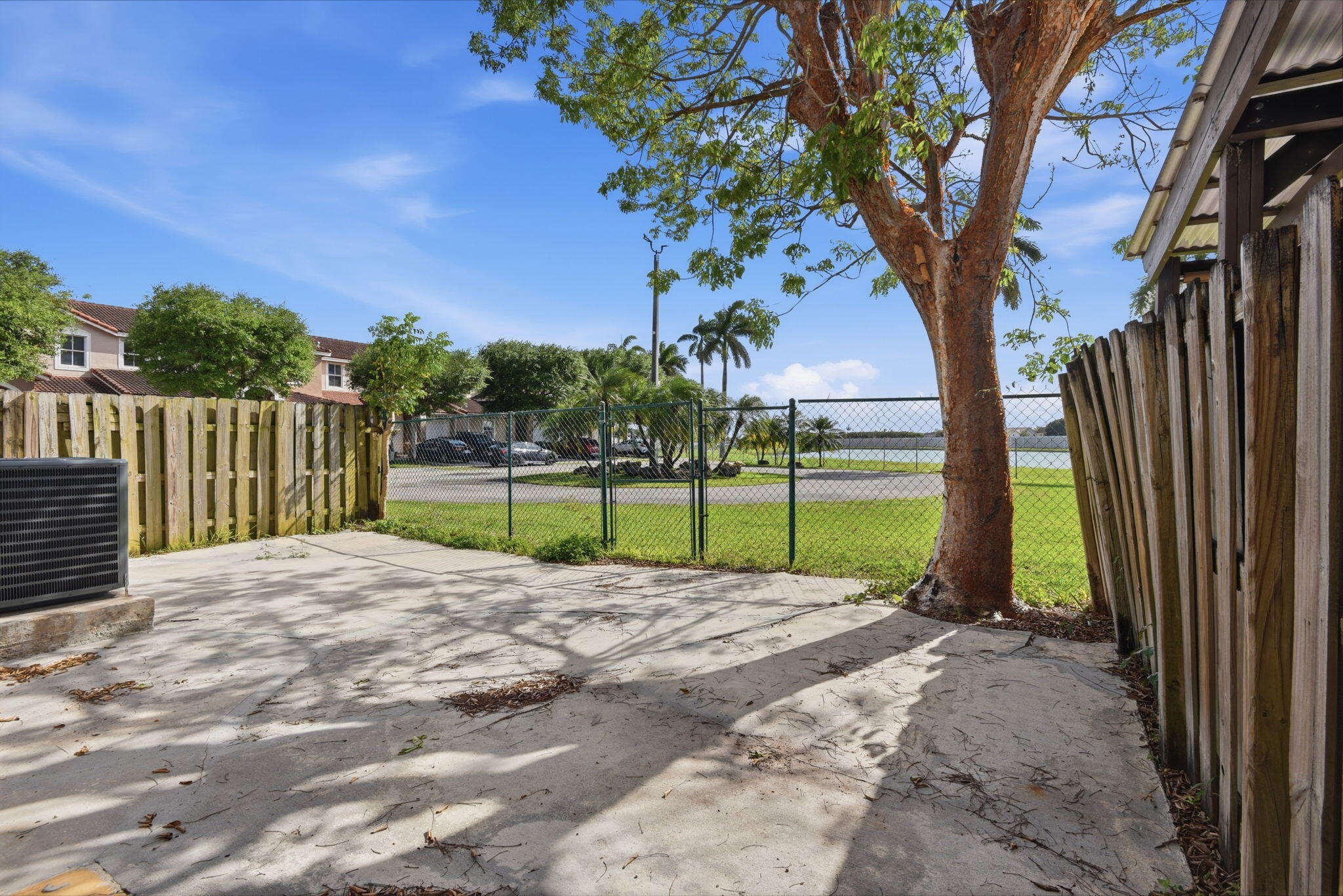 RIVERSIDE AT BISC NATL PK - Residential