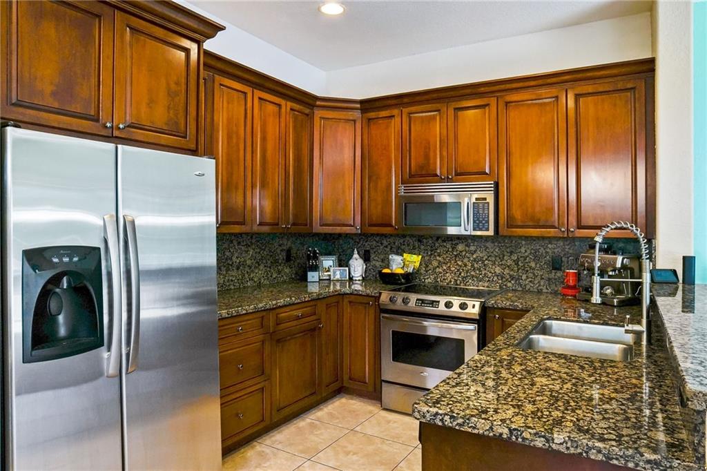 Fee simple townhouse - Residential