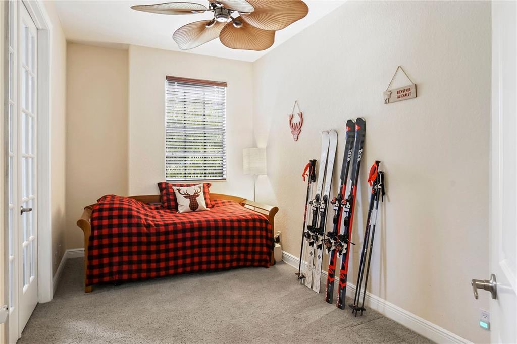 Fee simple townhouse - Residential