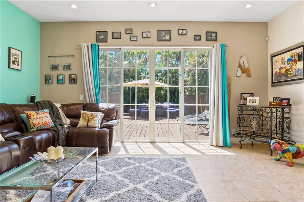 Fee simple townhouse - Residential
