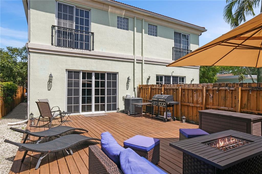 Fee simple townhouse - Residential