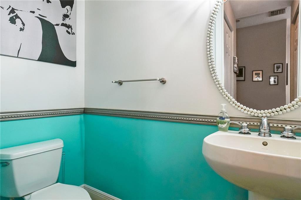 Fee simple townhouse - Residential