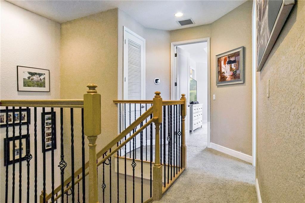 Fee simple townhouse - Residential