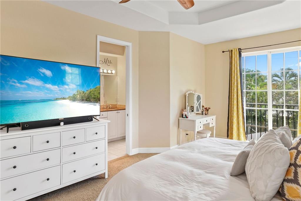 Fee simple townhouse - Residential