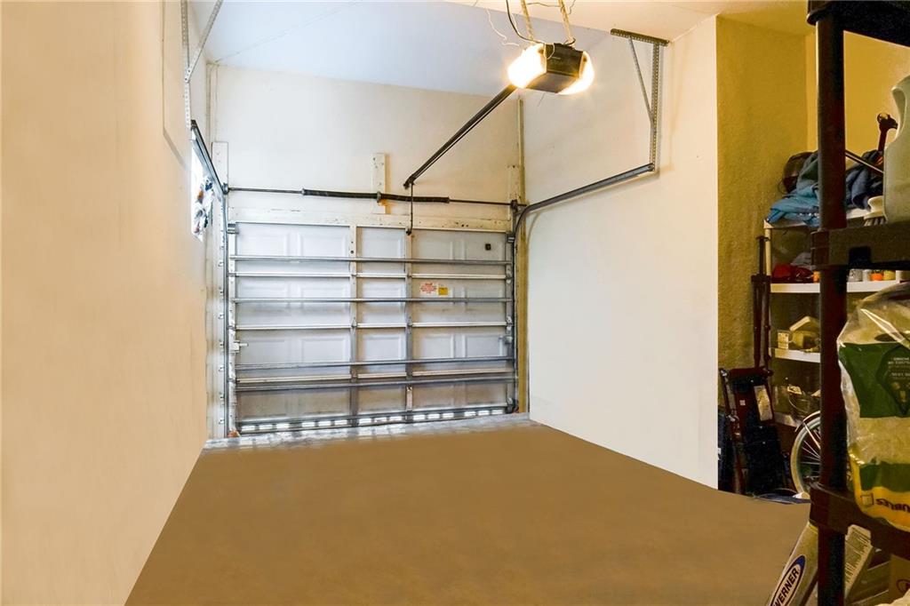 Fee simple townhouse - Residential