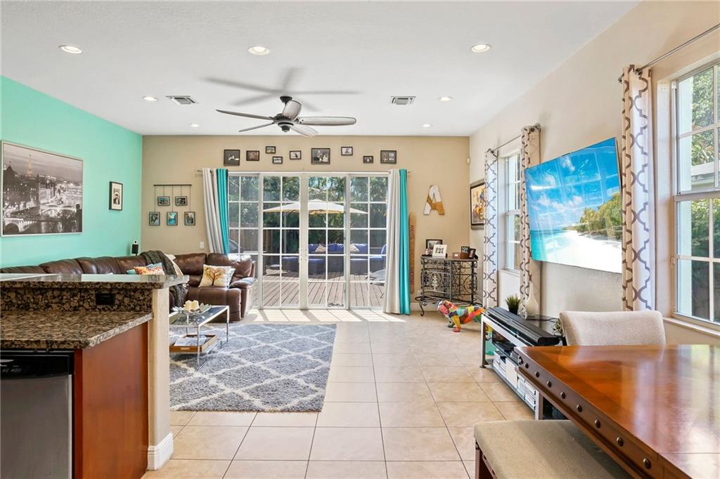 Fee simple townhouse - Residential