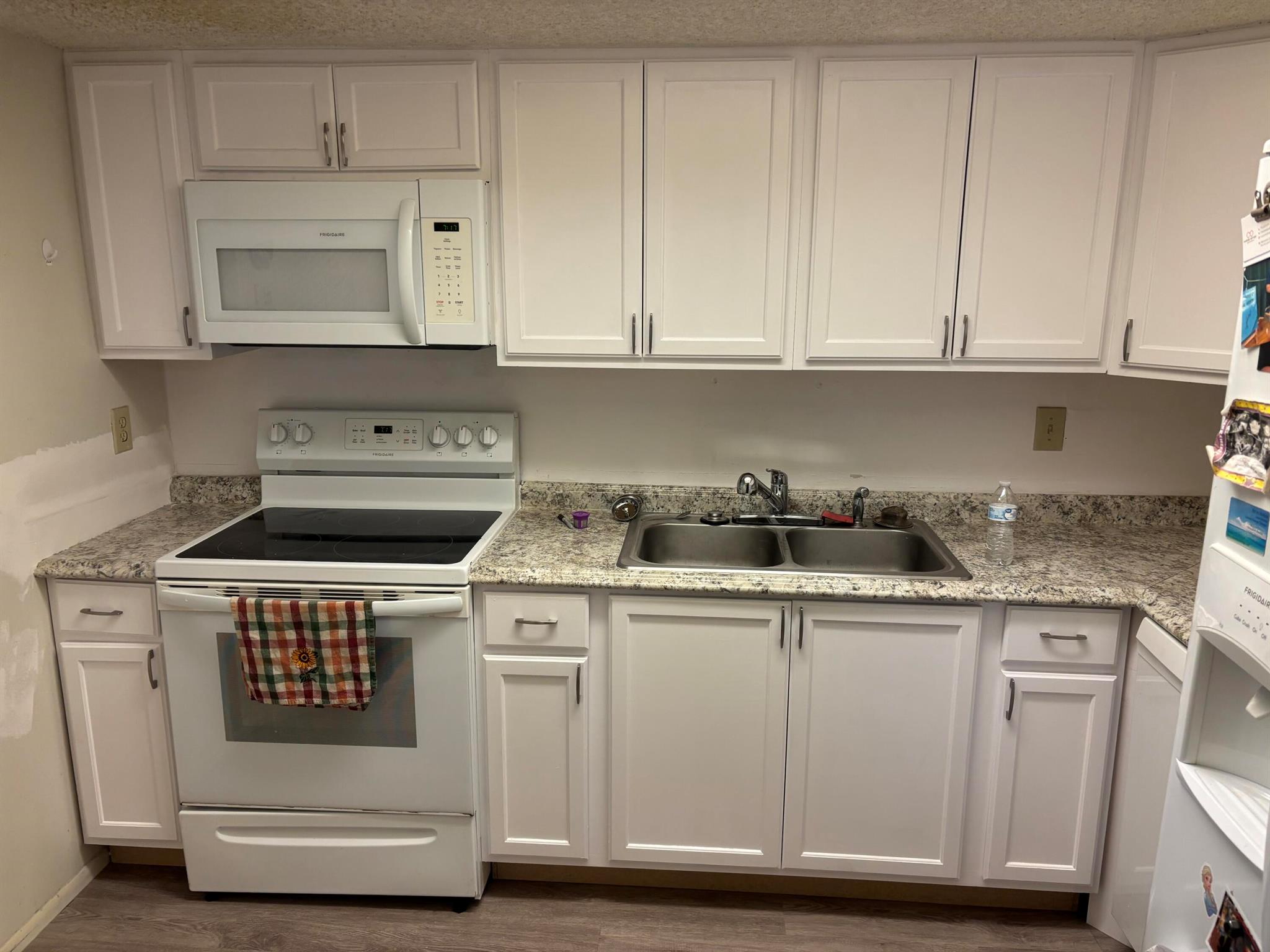 MIDPORT PLACE II, A CONDO - Residential