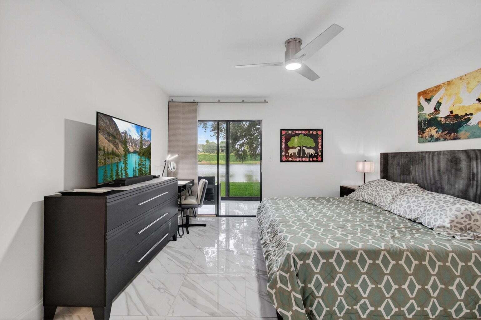 ASHLAND F CONDO - Residential