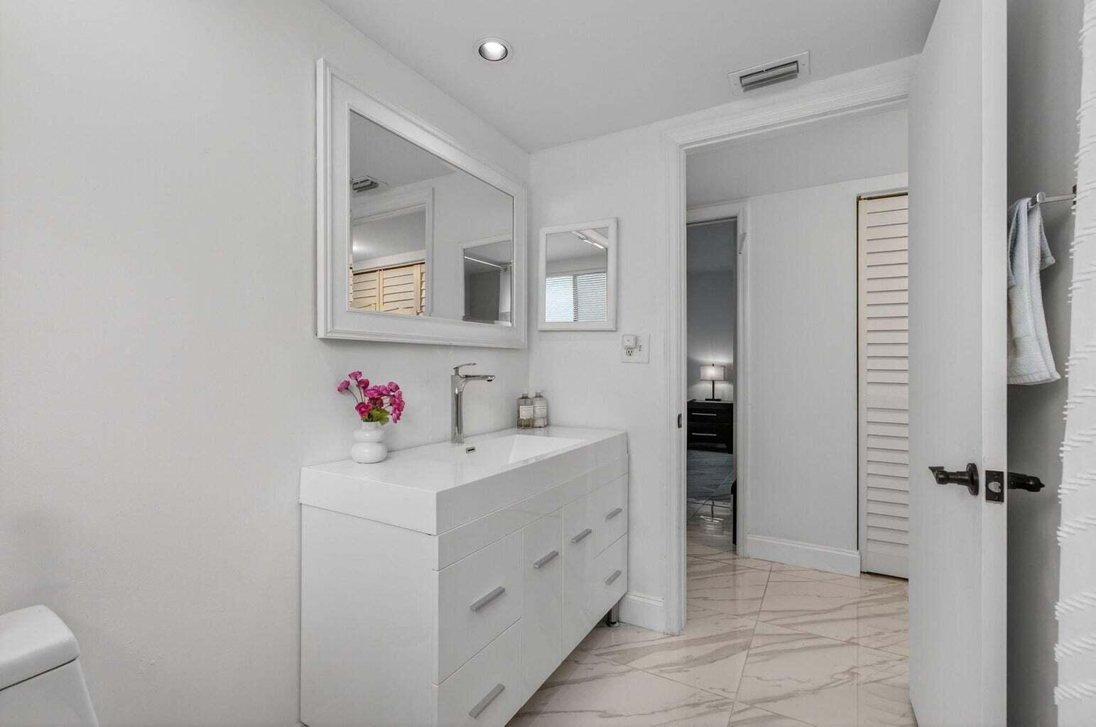 ASHLAND F CONDO - Residential