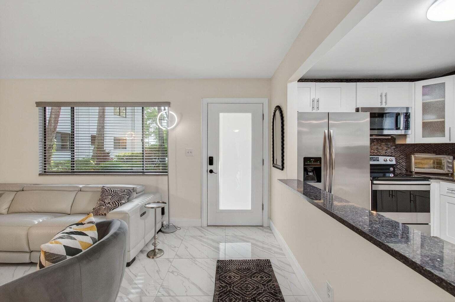 ASHLAND F CONDO - Residential