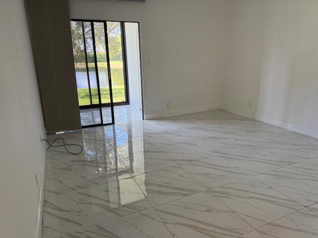 ASHLAND F CONDO - Residential