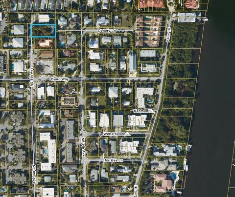 1227 NE 8th Avenue Delray Beach FL 33483