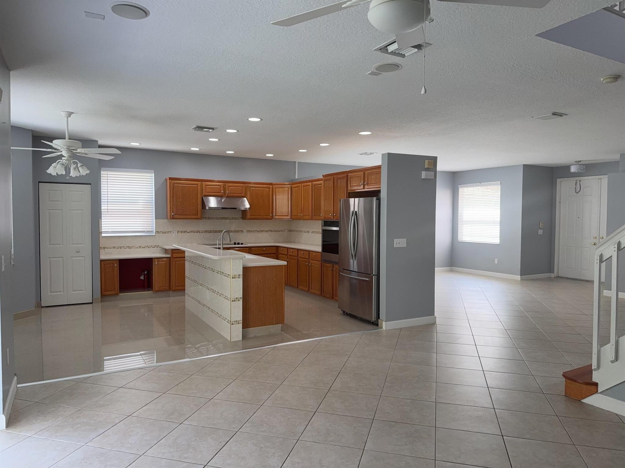 MADISON GREEN 1 PAR B - Residential Lease