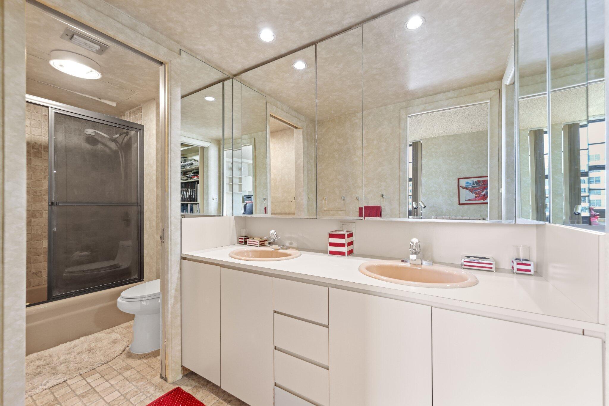 TOWER HOUSE CONDO - Residential