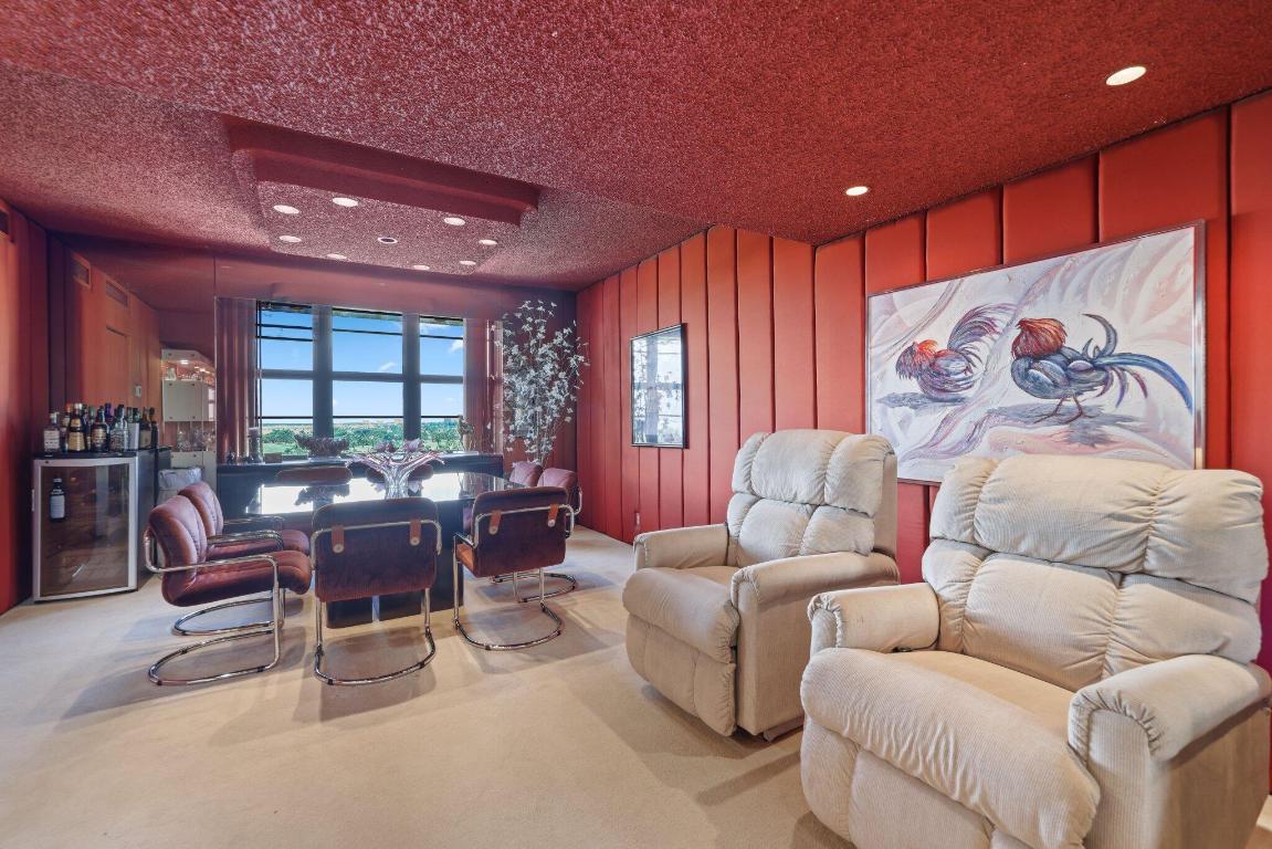 TOWER HOUSE CONDO - Residential